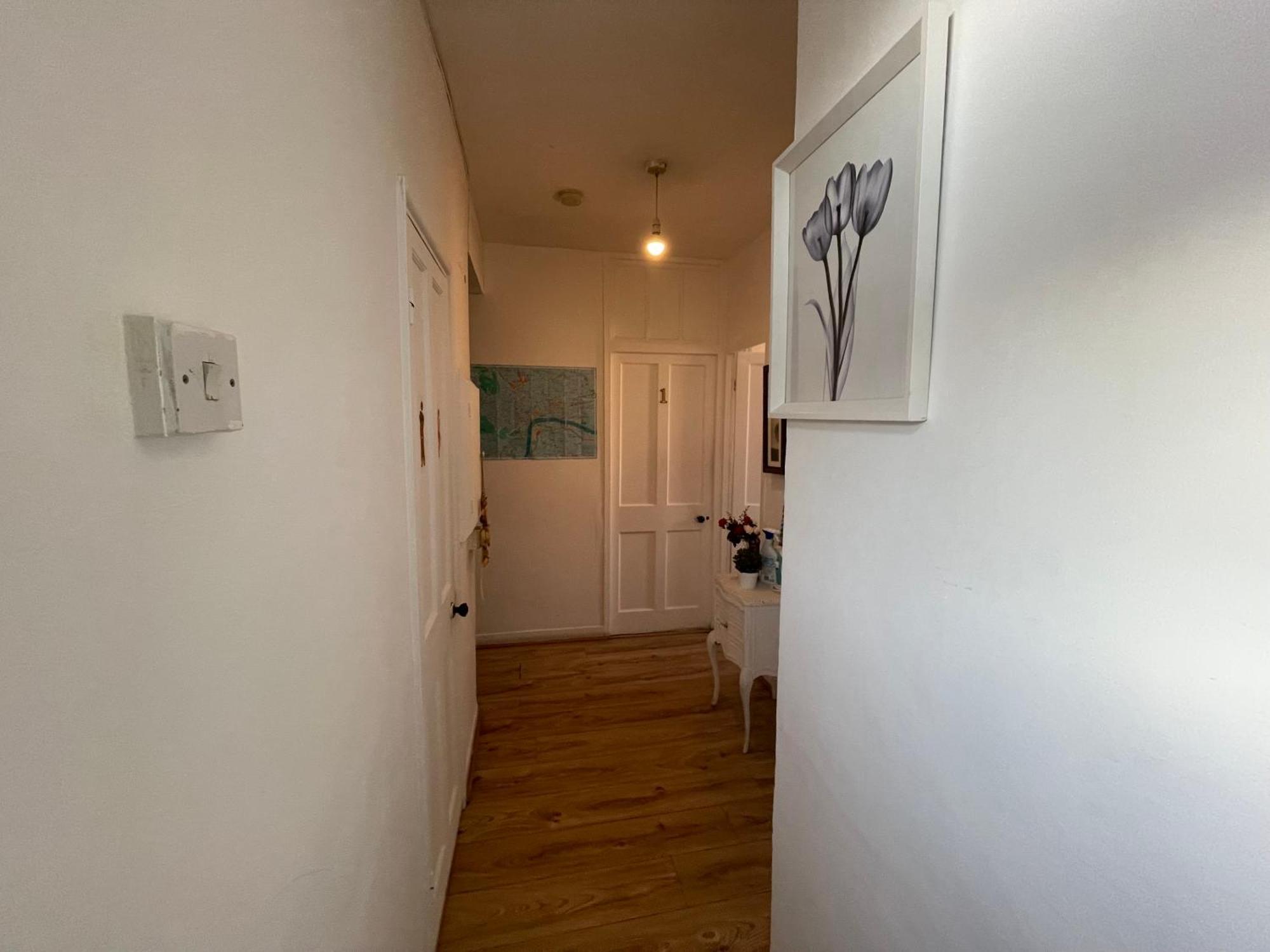Cosy Double Bed & Breakfast London